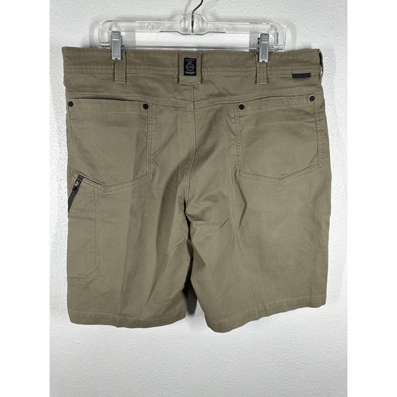 Wrangler ATG All Terrain Gear Shorts Mens 38 Beige Utility Cargo Outdoor Stretch - Picture 2 of 9